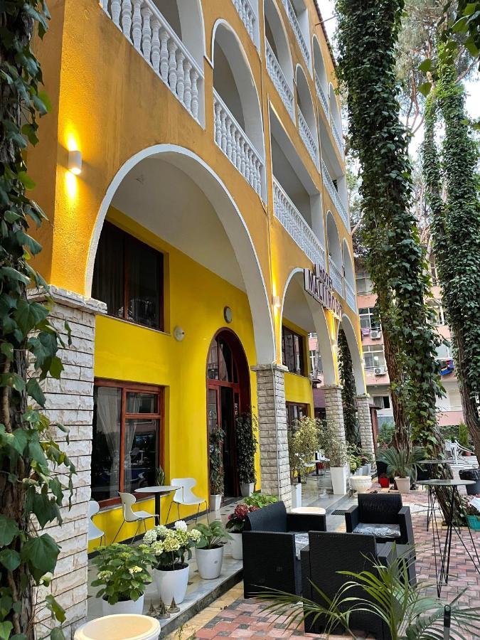 Hotel Mali I Robit Golem  Exterior photo