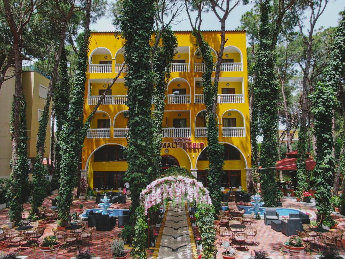 Hotel Mali I Robit Golem  Exterior photo